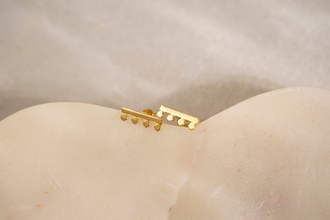 ZAHARA STUDS