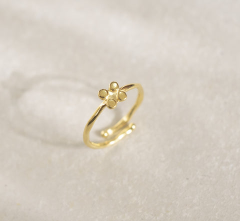 ZAHARA STUDS