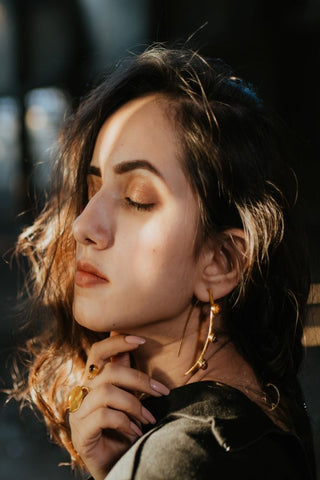 ZAHARA STUDS